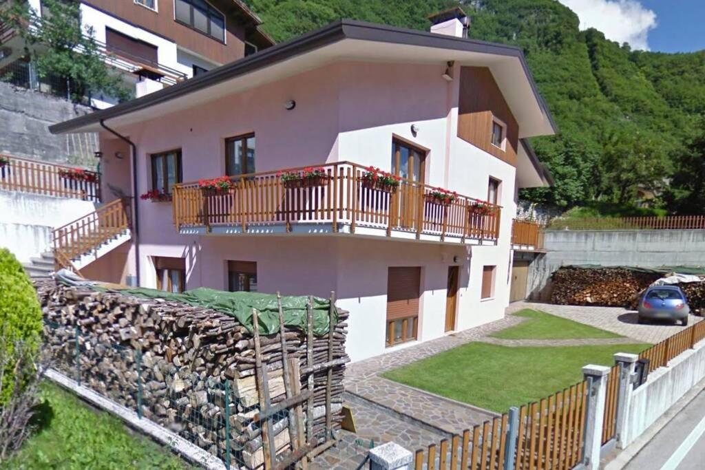 Casa Rosa Apartment Longarone Bagian luar foto